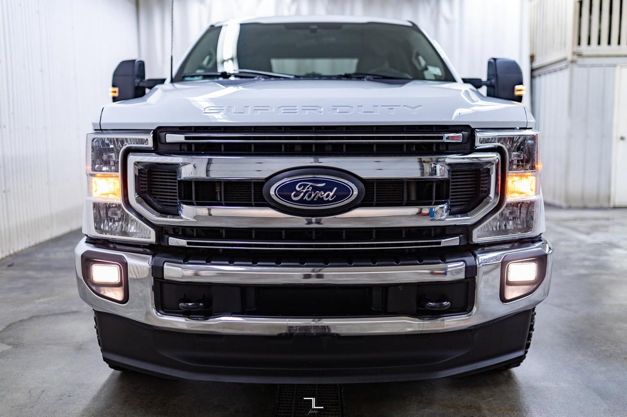 2022 Ford F-250 4x4 Crew Cab XLT FX4 PSeat BCam Red Deer AB