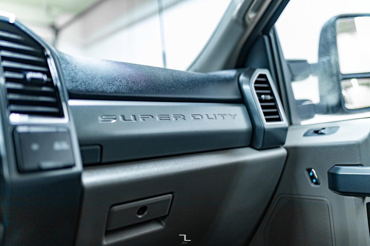 2022 Ford F-250 4x4 Crew Cab XLT FX4 PSeat BCam Red Deer AB