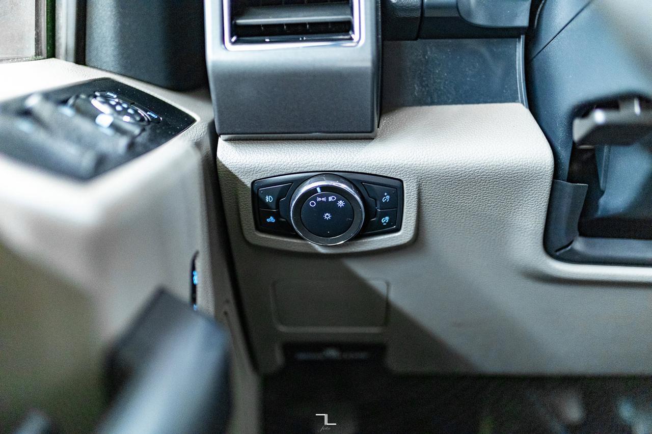 2022 Ford F-250 4x4 Crew Cab XLT FX4 PSeat BCam Red Deer AB