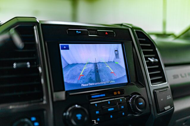 2022 Ford F-250 4x4 Crew Cab XLT FX4 PSeat BCam Red Deer AB