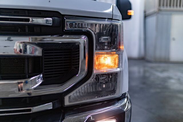 2022 Ford F-250 4x4 Crew Cab XLT FX4 PSeat BCam Red Deer AB