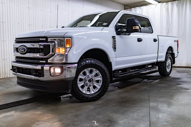2022 Ford F-250 4x4 Crew Cab XLT FX4 PSeat BCam Red Deer AB