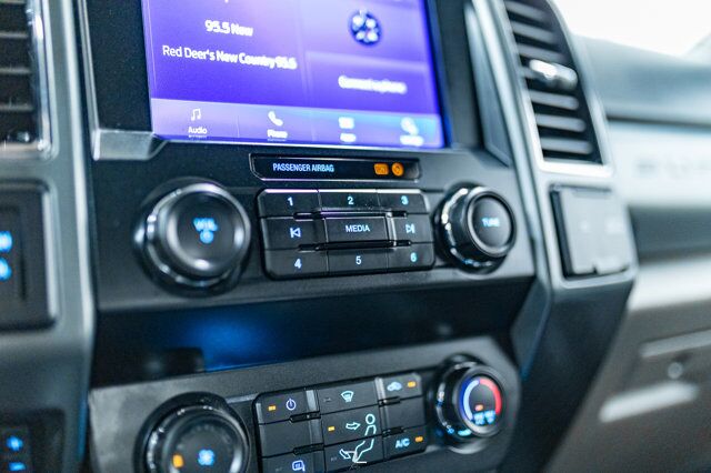 2022 Ford F-250 4x4 Crew Cab XLT FX4 PSeat BCam Red Deer AB