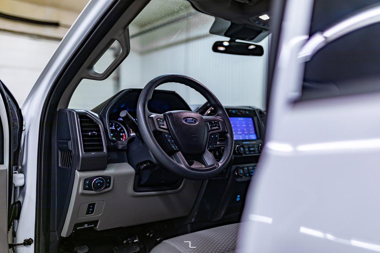 2022 Ford F-250 4x4 Crew Cab XLT FX4 PSeat BCam Red Deer AB