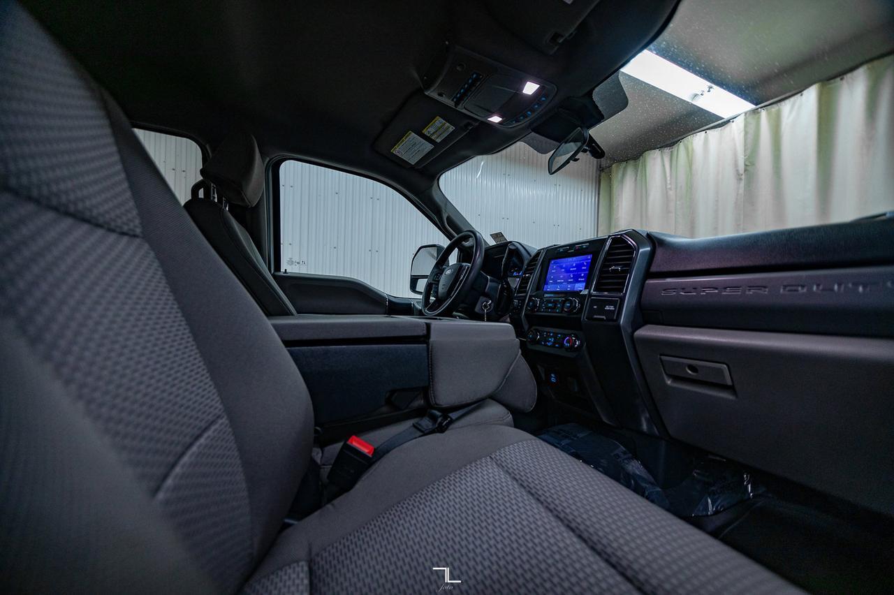 2022 Ford F-250 4x4 Crew Cab XLT FX4 PSeat BCam Red Deer AB