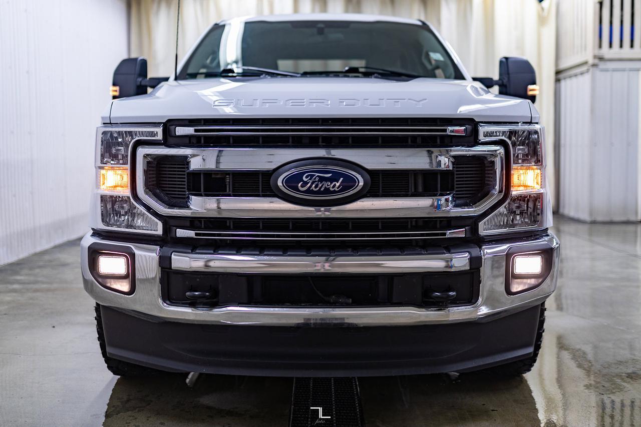 2022 Ford F-250 4x4 Crew Cab XLT FX4 PSeat BCam Red Deer AB
