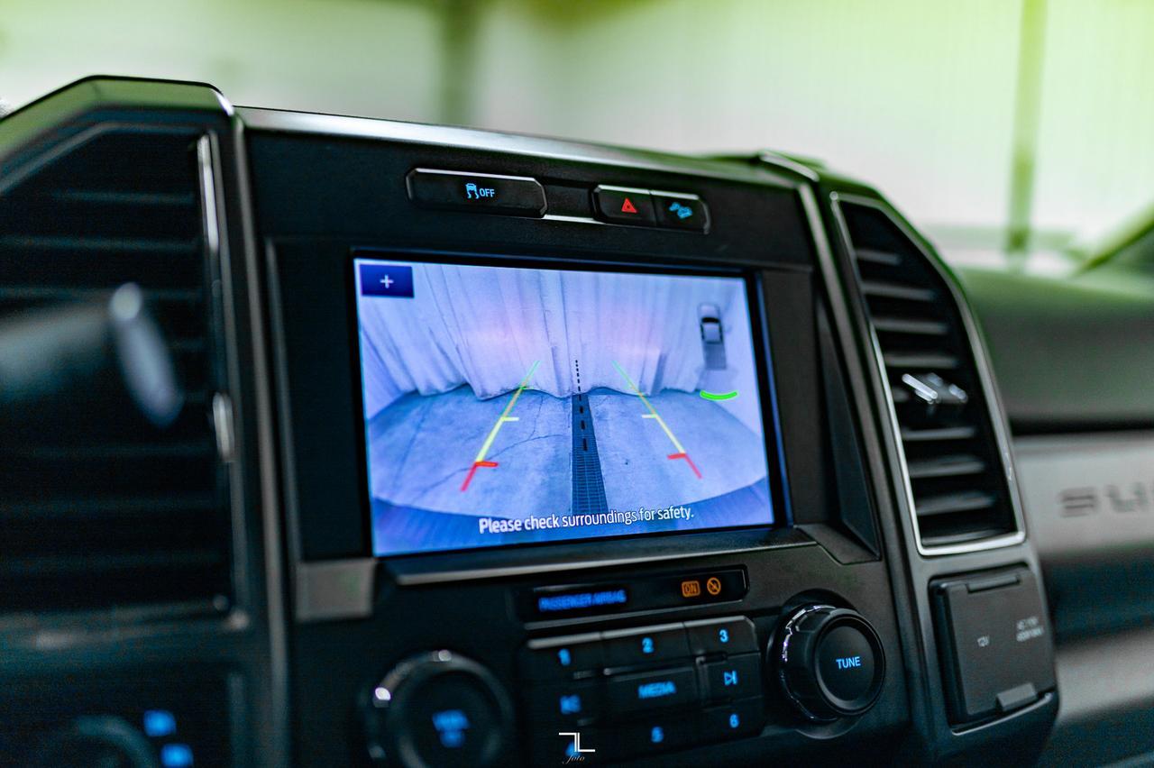 2022 Ford F-250 4x4 Crew Cab XLT FX4 PSeat BCam Red Deer AB