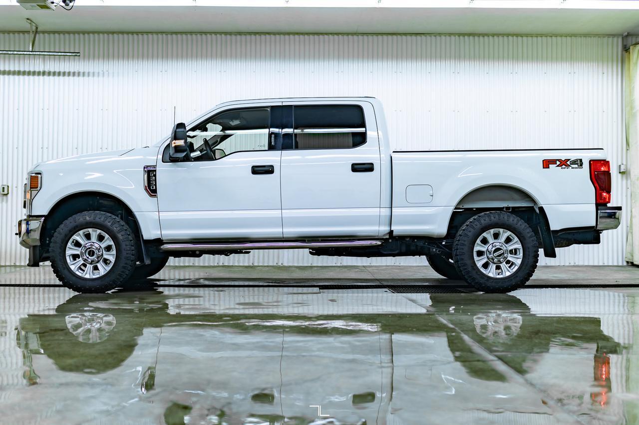 2022 Ford F-250 4x4 Crew Cab XLT FX4 PSeat BCam Red Deer AB