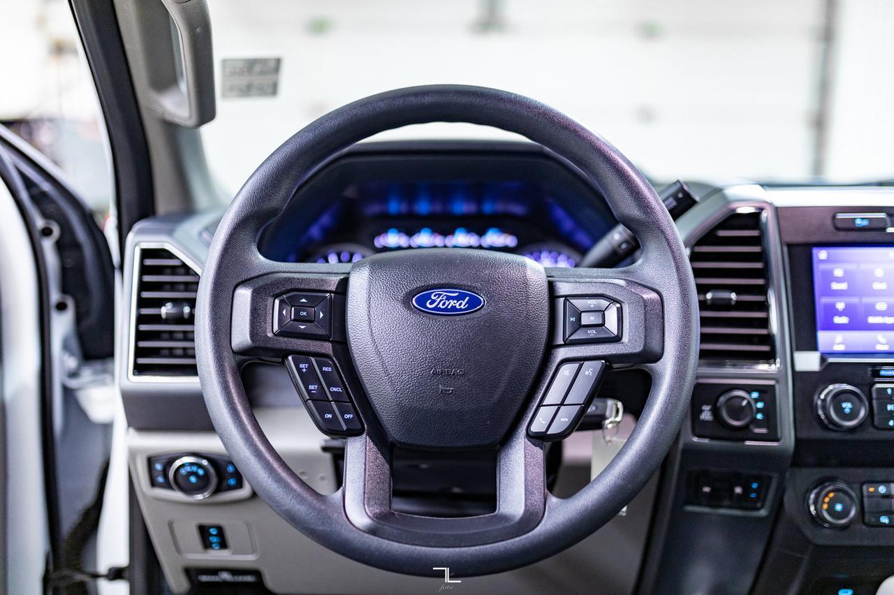 2022 Ford F-250 4x4 Crew Cab XLT FX4 PSeat BCam Red Deer AB