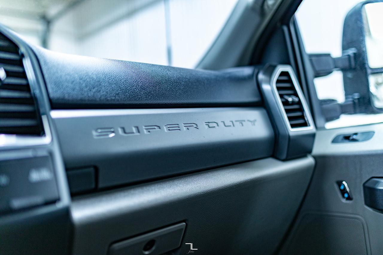 2022 Ford F-250 4x4 Crew Cab XLT Longbox PSeat BCam Red Deer AB