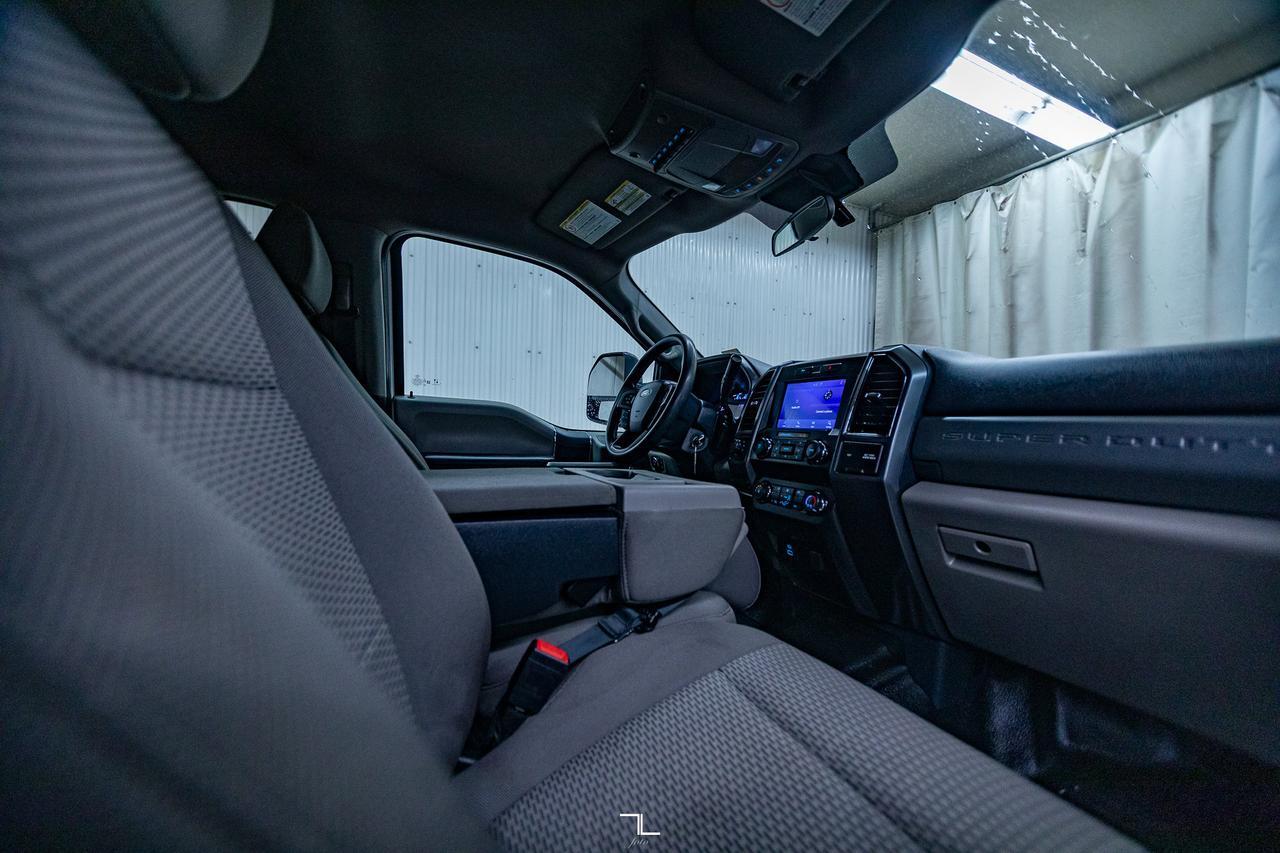 2022 Ford F-250 4x4 Crew Cab XLT Longbox PSeat BCam Red Deer AB