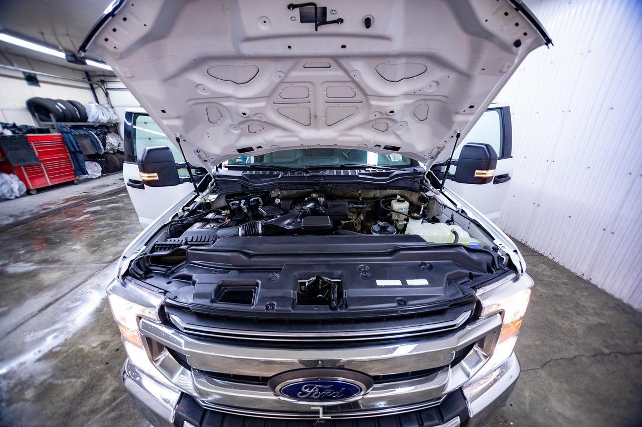 2022 Ford F-250 4x4 Crew Cab XLT Longbox PSeat BCam Red Deer AB