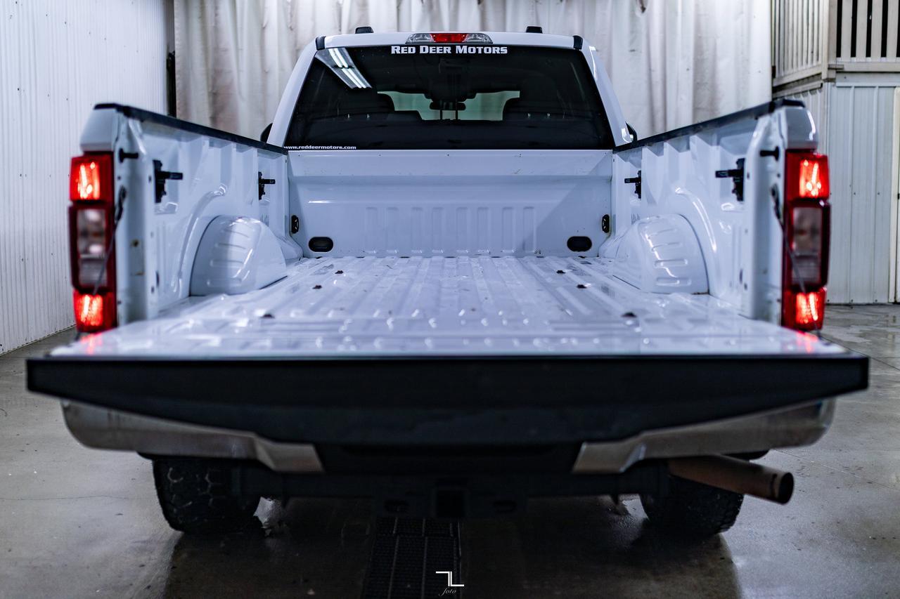 2022 Ford F-250 4x4 Crew Cab XLT Longbox PSeat BCam Red Deer AB