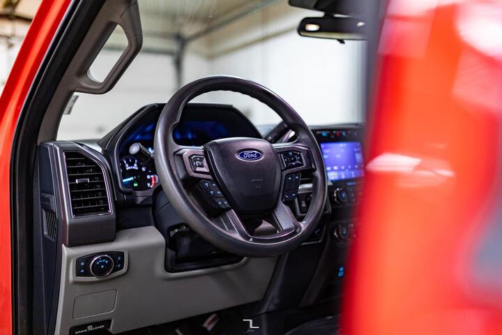 2022 Ford F-250 4x4 Reg Cab XLT PSeat BCam Red Deer AB 2022 Ford F-250 4x4 Reg Cab XLT PSeat BCam Red Deer AB