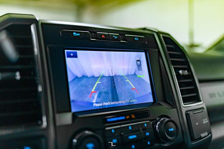 2022 Ford F-250 4x4 Reg Cab XLT PSeat BCam Red Deer AB 2022 Ford F-250 4x4 Reg Cab XLT PSeat BCam Red Deer AB