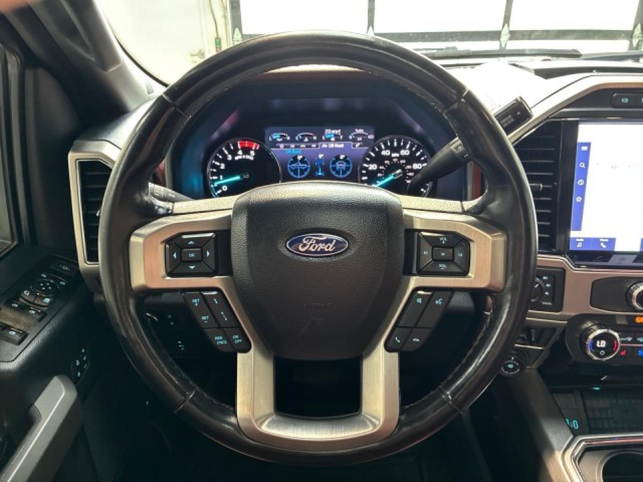 2022 Ford F-250 Platinum, Pano Roof, FX4 Houston TX