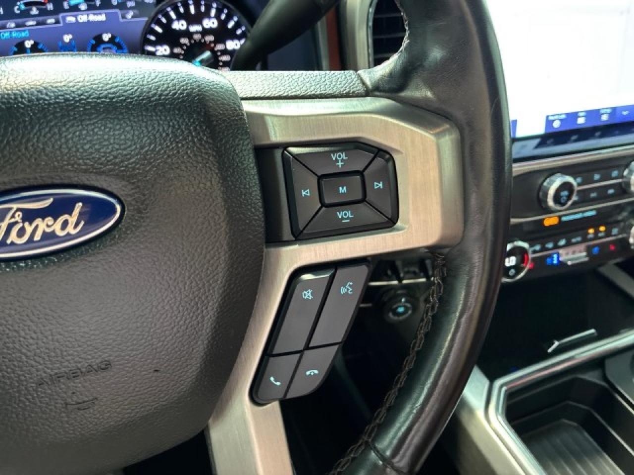 2022 Ford F-250 Platinum, Pano Roof, FX4 Houston TX
