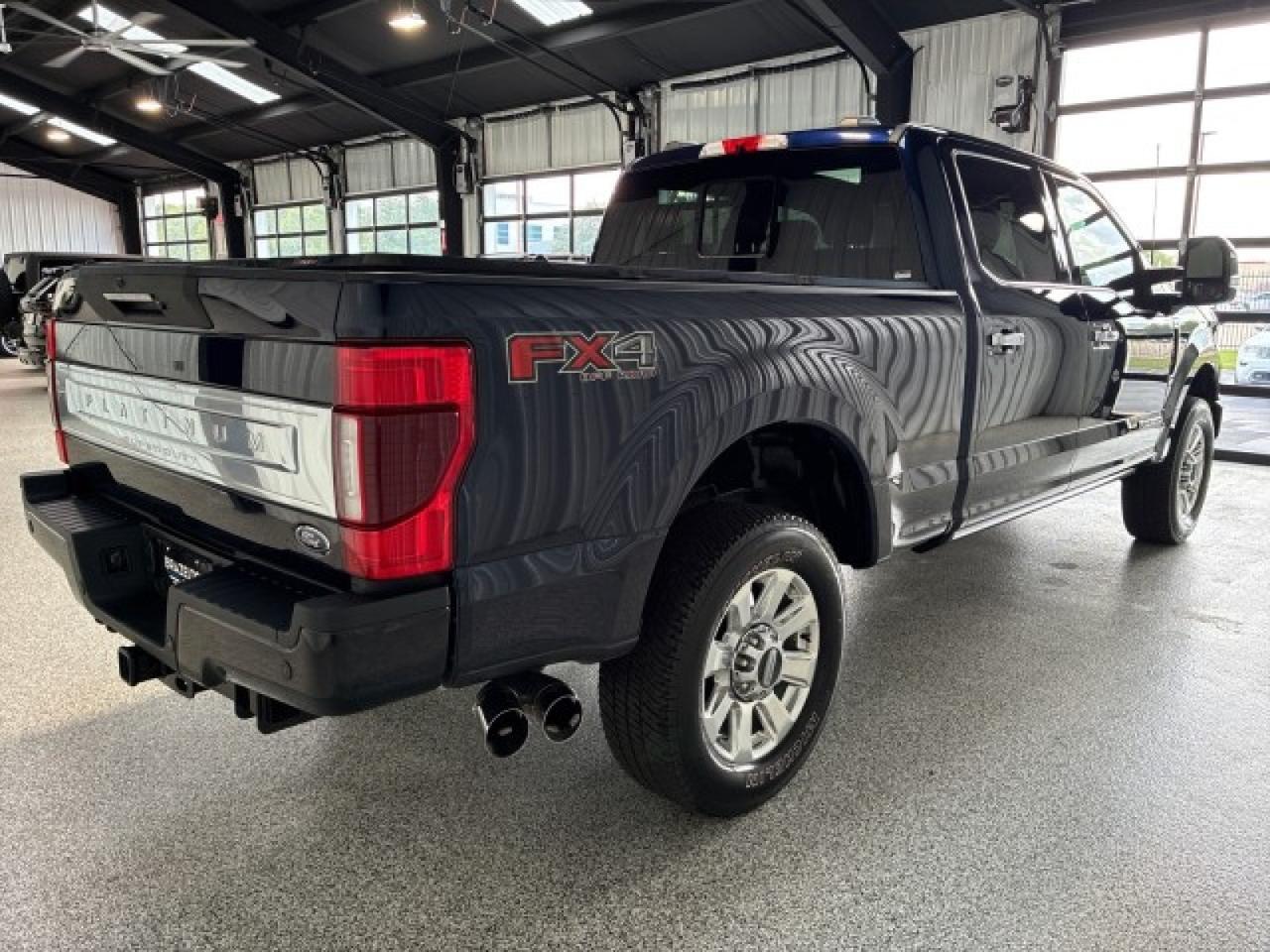 2022 Ford F-250 Platinum, Pano Roof, FX4 Houston TX
