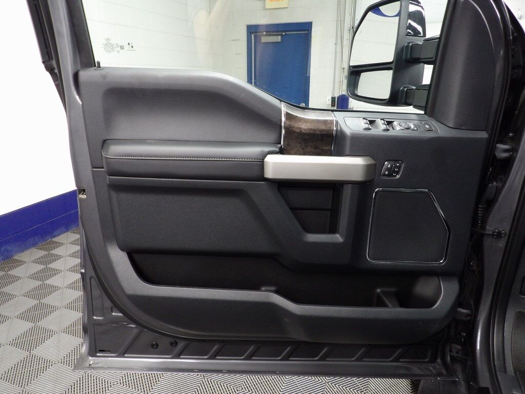 2022 Ford F-250 Super Duty 4x4 Crew Cab Lariat Fond du Lac WI