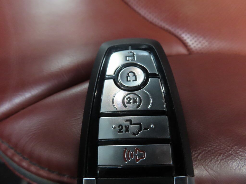 2022 Ford F-250 Super Duty 4x4 Crew Cab Platinum Fond du Lac WI