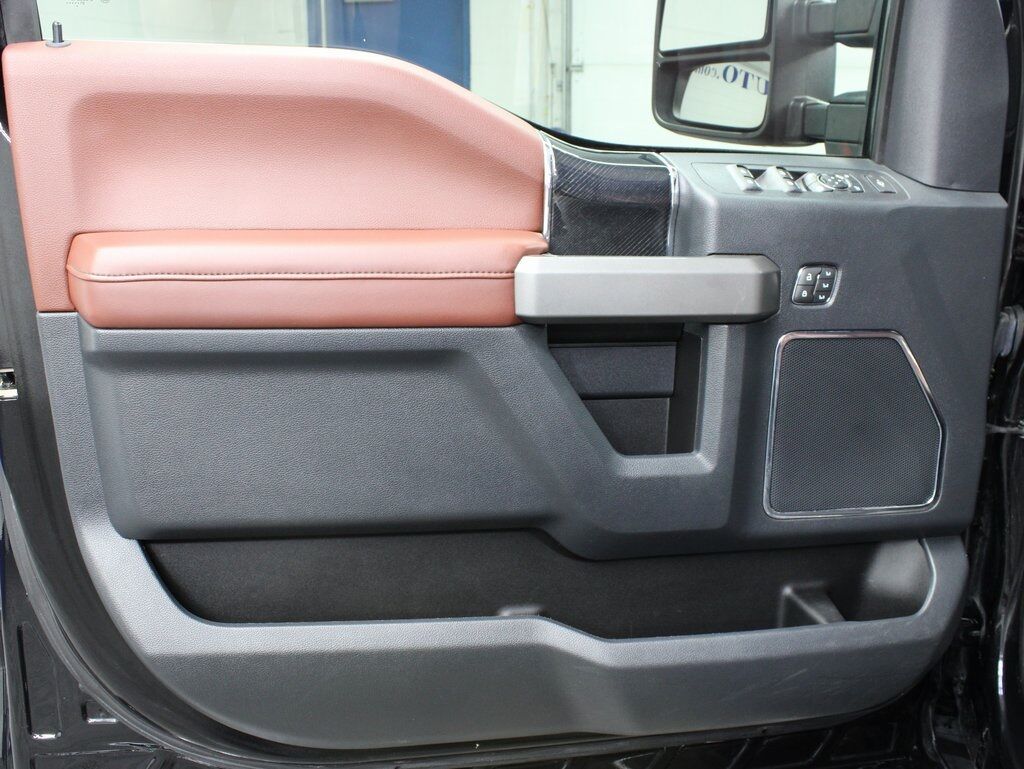 2022 Ford F-250 Super Duty 4x4 Crew Cab Platinum Fond du Lac WI