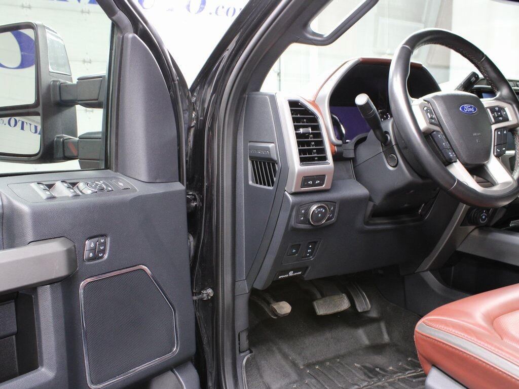 2022 Ford F-250 Super Duty 4x4 Crew Cab Platinum Fond du Lac WI