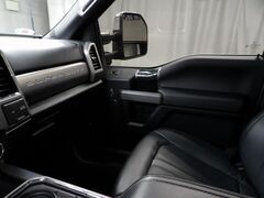 2022 Ford F-250 Super Duty 4x4 Crew Cab Platinum Fond du Lac WI