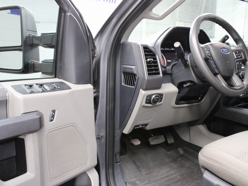 2022 Ford F-250 Super Duty 4x4 Crew Cab XLT Fond du Lac WI