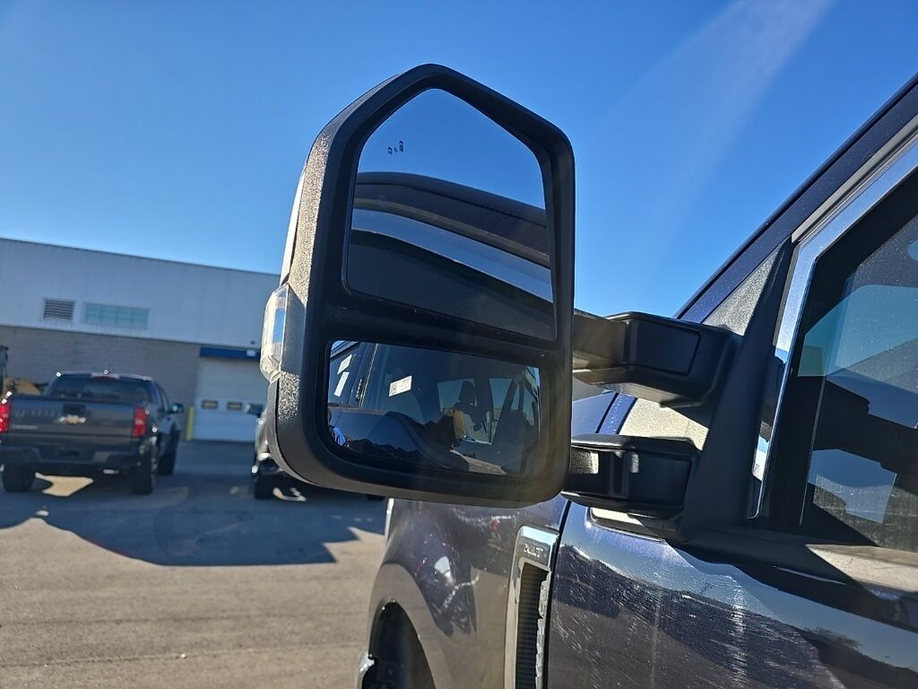 2022 Ford F-250 Super Duty 4x4 Crew Cab XLT Fond du Lac WI