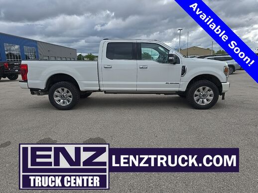 2022_Ford_F-250SD_4x4 Crew Cab Platinum_ Fond du Lac WI