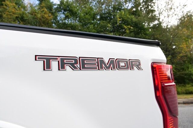 2022 Ford F-250SD LARIAT 4X4 / Tremor PKG / Trailer Tow PKG! High Point NC