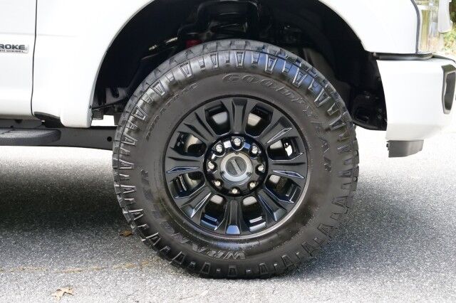 2022 Ford F-250SD LARIAT 4X4 / Tremor PKG / Trailer Tow PKG! High Point NC
