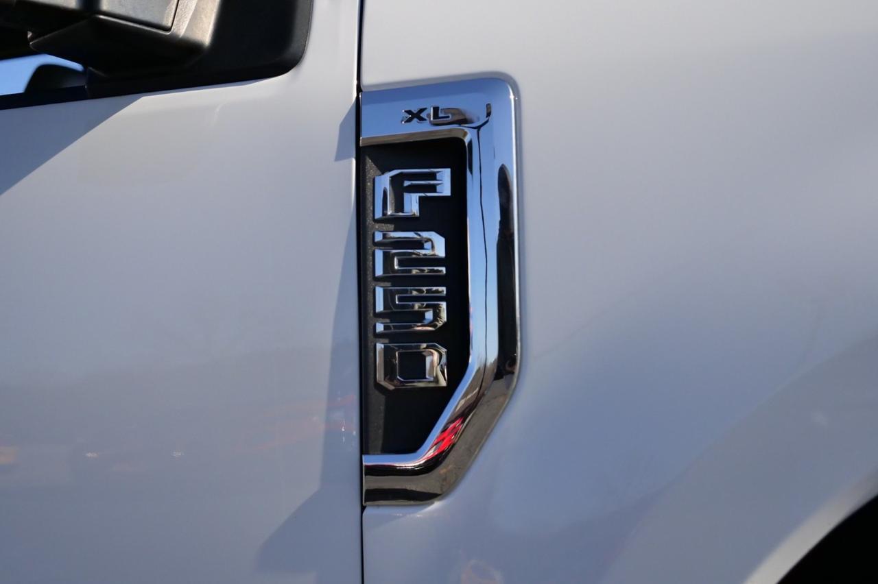 2022 Ford F-250SD XL 4X4 / CM Flat Bed / 8FT / V8 Diesel! Lincolnton NC