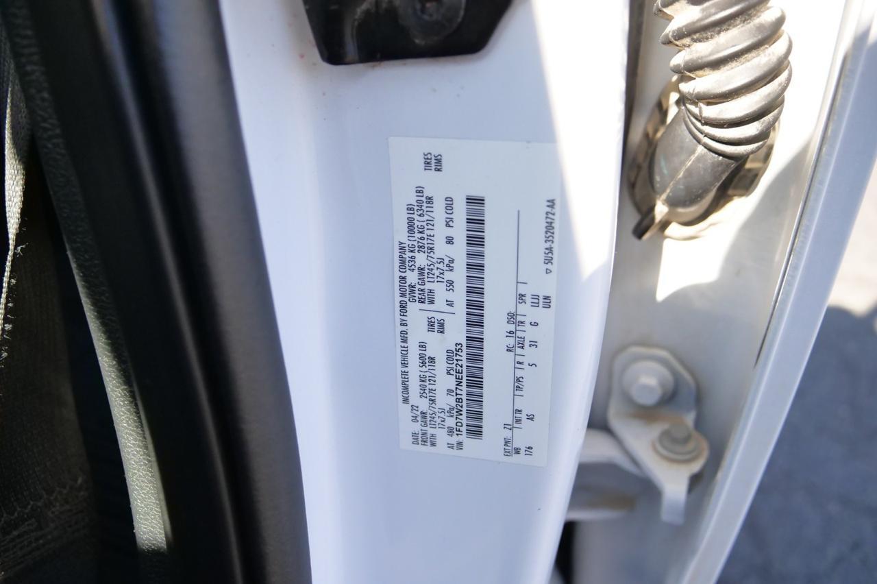 2022 Ford F-250SD XL 4X4 / CM Flat Bed / 8FT / V8 Diesel! Lincolnton NC