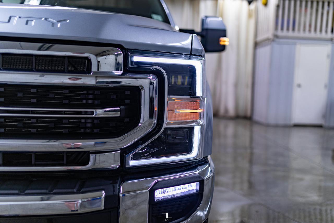 2022 Ford F-350 4x4 Crew Cab Lariat Diesel Leather Roof Nav Red Deer AB