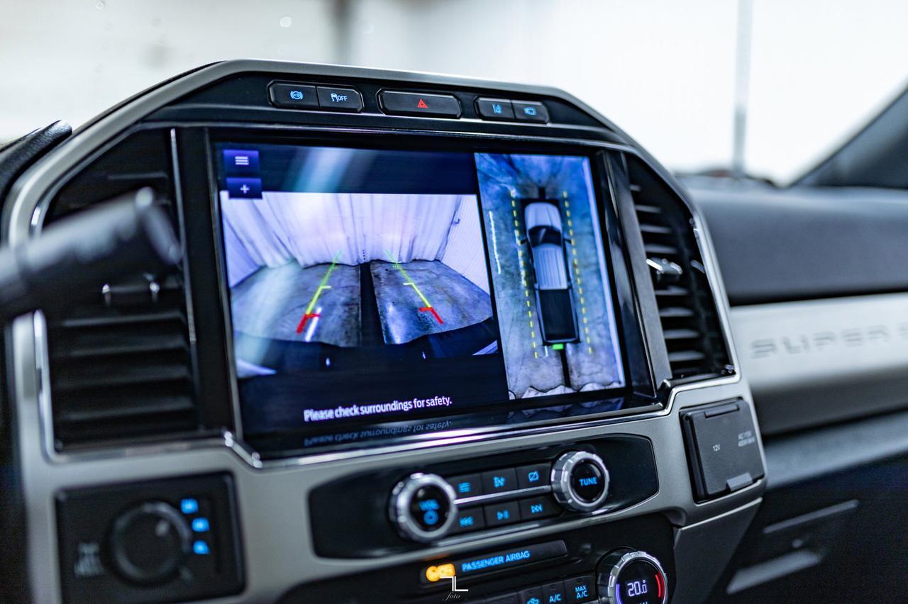 2022 Ford F-350 4x4 Crew Cab Lariat Diesel Leather Roof Nav Red Deer AB