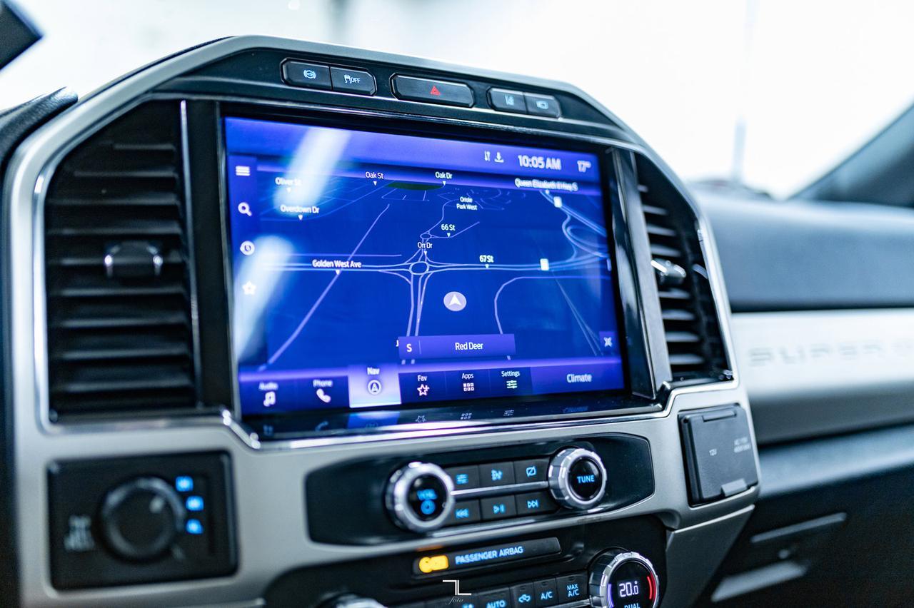 2022 Ford F-350 4x4 Crew Cab Lariat Diesel Leather Roof Nav Red Deer AB