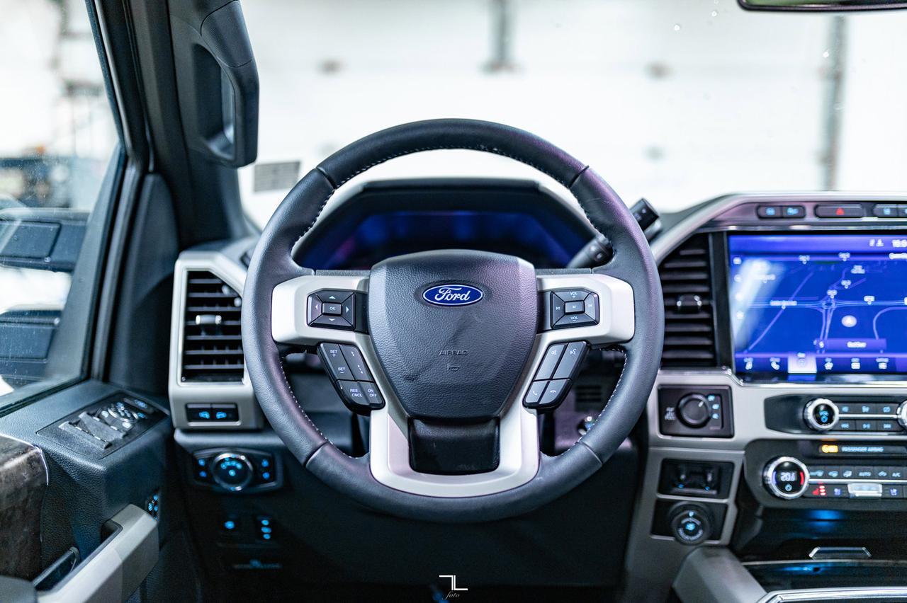 2022 Ford F-350 4x4 Crew Cab Lariat Diesel Leather Roof Nav Red Deer AB