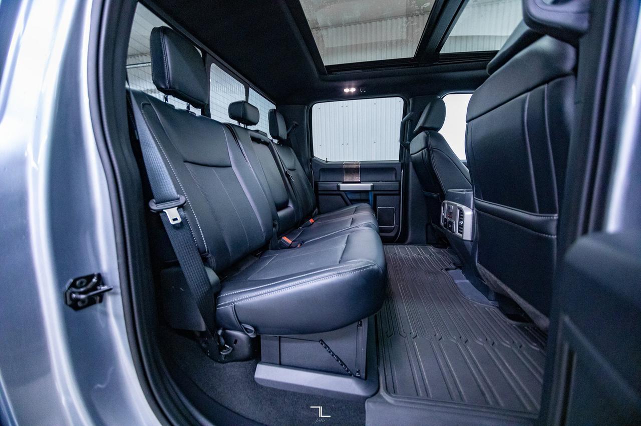 2022 Ford F-350 4x4 Crew Cab Lariat Diesel Leather Roof Nav Red Deer AB