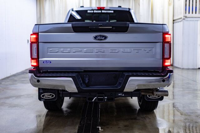 2022 Ford F-350 4x4 Crew Cab Lariat Diesel Leather Roof Nav Red Deer AB