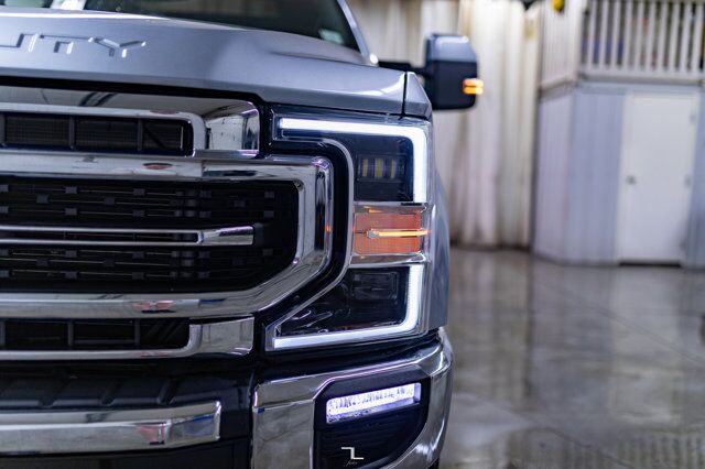 2022 Ford F-350 4x4 Crew Cab Lariat Diesel Leather Roof Nav Red Deer AB