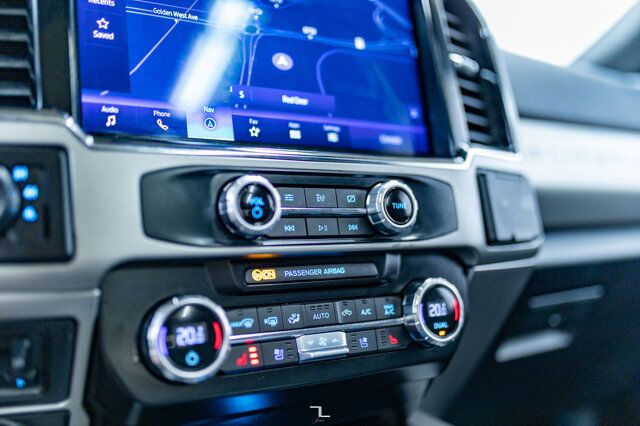 2022 Ford F-350 4x4 Crew Cab Lariat Diesel Leather Roof Nav Red Deer AB