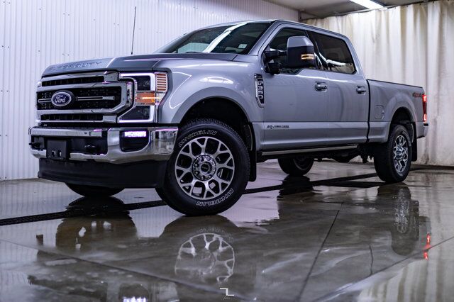 2022 Ford F-350 4x4 Crew Cab Lariat Diesel Leather Roof Nav Red Deer AB