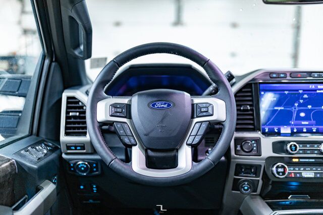 2022 Ford F-350 4x4 Crew Cab Lariat Diesel Leather Roof Nav Red Deer AB