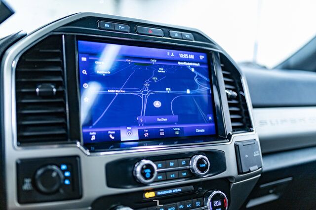 2022 Ford F-350 4x4 Crew Cab Lariat Diesel Leather Roof Nav Red Deer AB