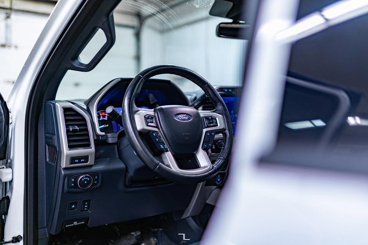 2022 Ford F-350 4x4 Crew Cab Lariat FX4 Diesel Leather Roof Nav Red Deer AB