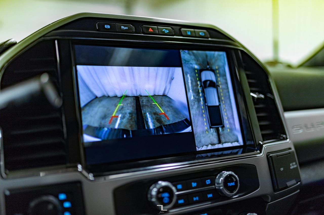 2022 Ford F-350 4x4 Crew Cab Lariat FX4 Diesel Leather Roof Nav Red Deer AB