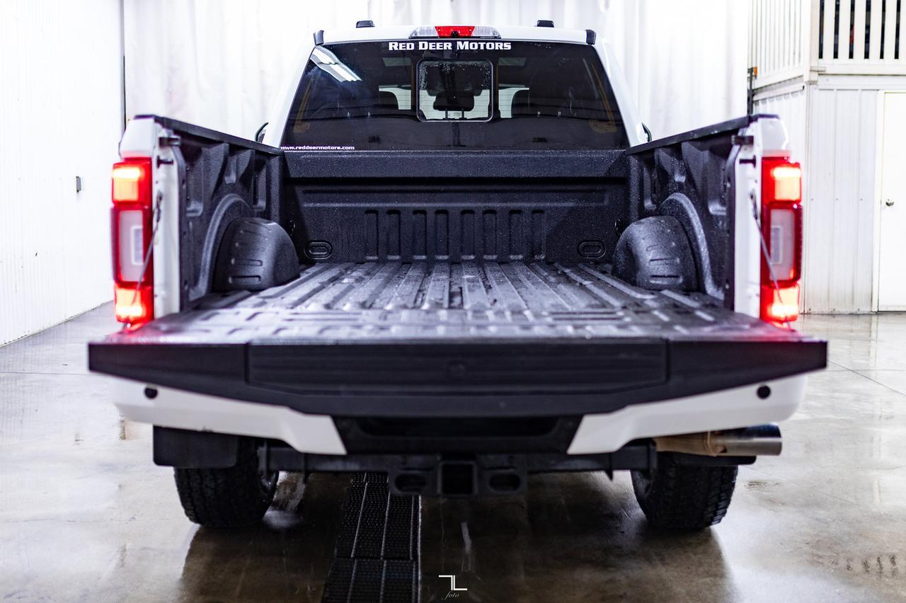 2022 Ford F-350 4x4 Crew Cab Lariat FX4 Diesel Leather Roof Nav Red Deer AB