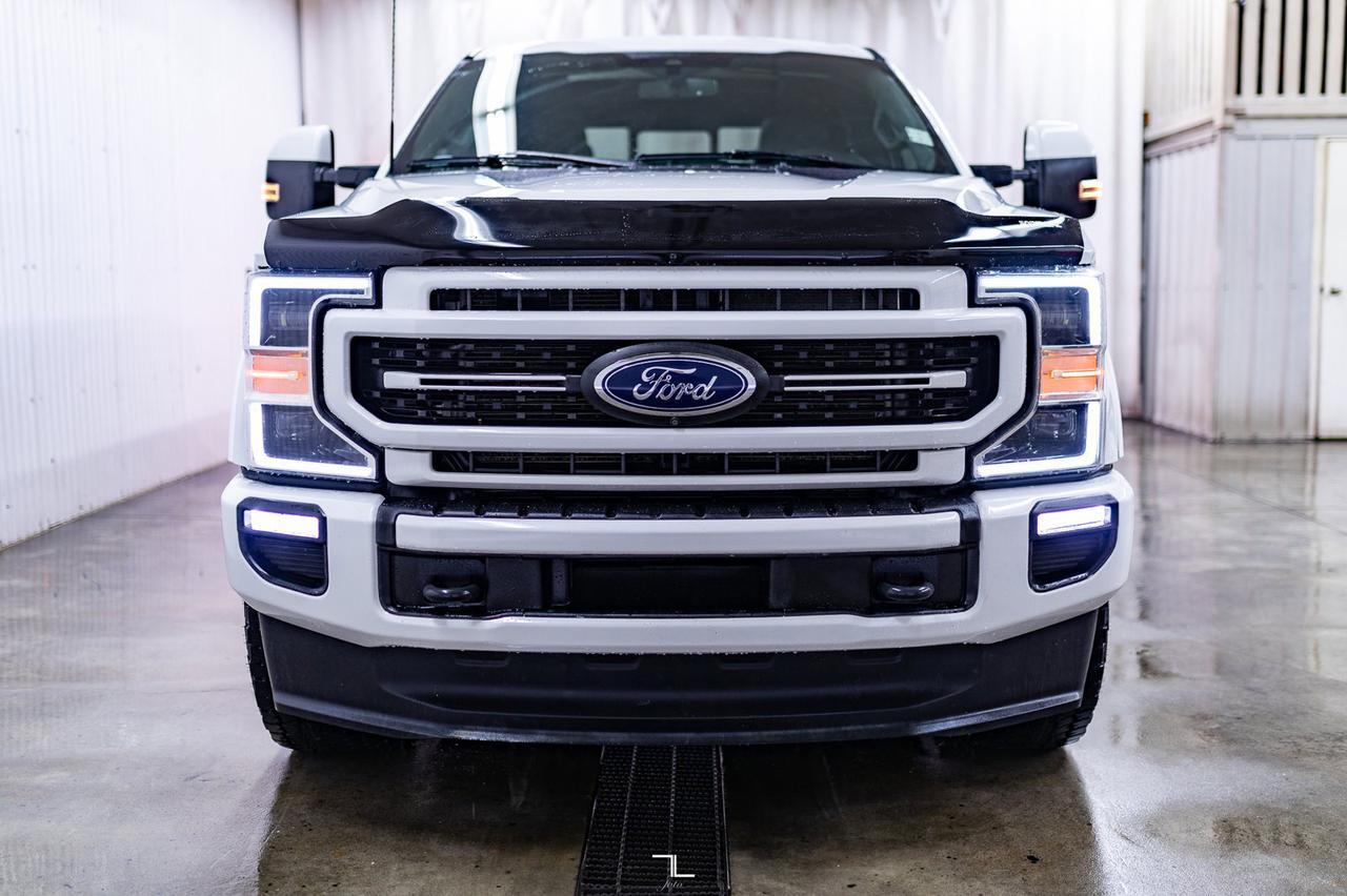 2022 Ford F-350 4x4 Crew Cab Lariat FX4 Diesel Leather Roof Nav Red Deer AB