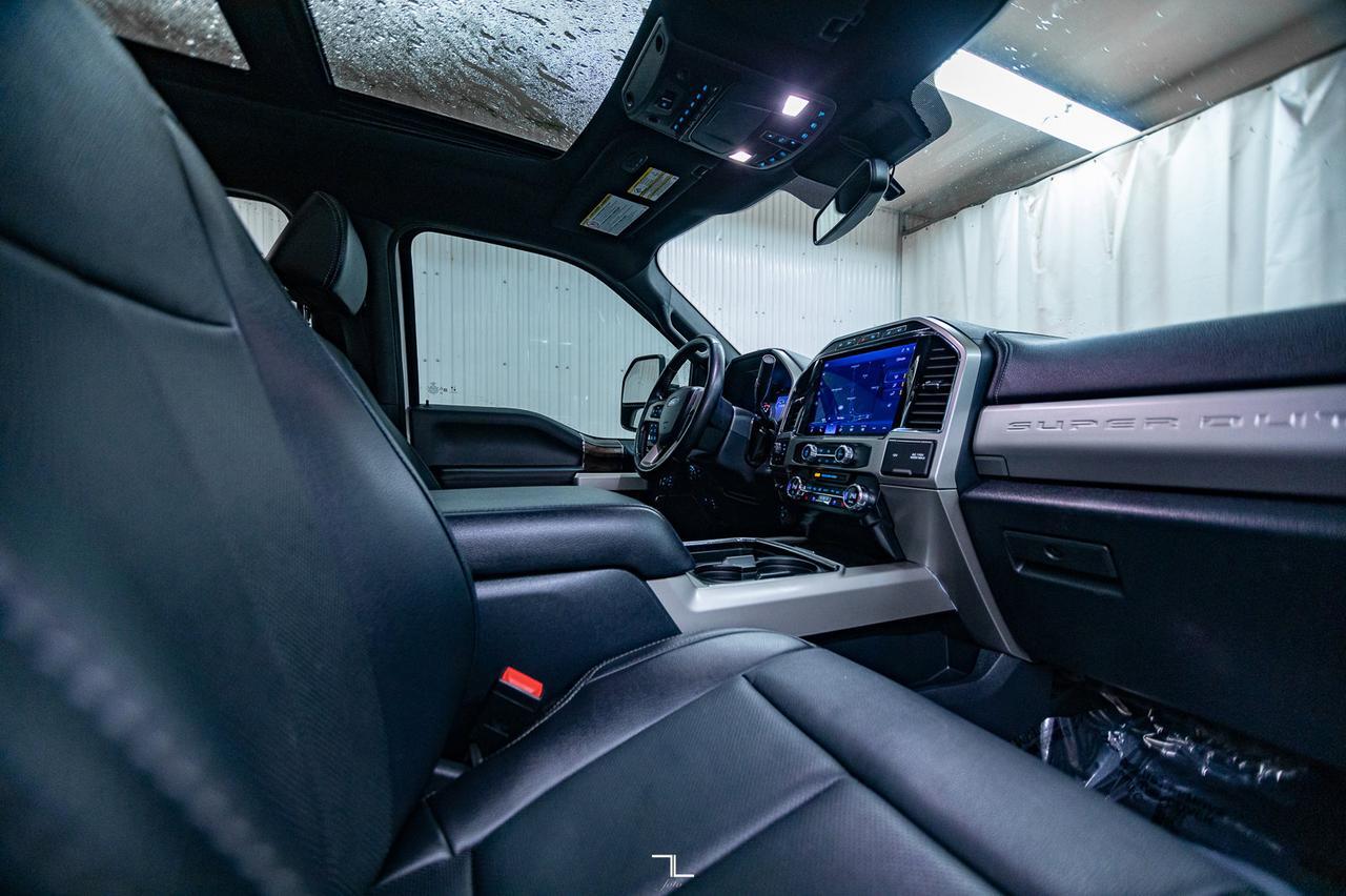 2022 Ford F-350 4x4 Crew Cab Lariat FX4 Diesel Leather Roof Nav Red Deer AB
